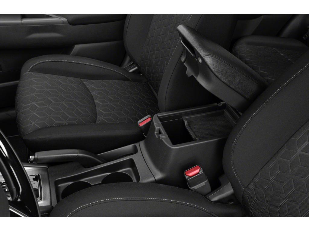 2025 Mitsubishi RVR SE
