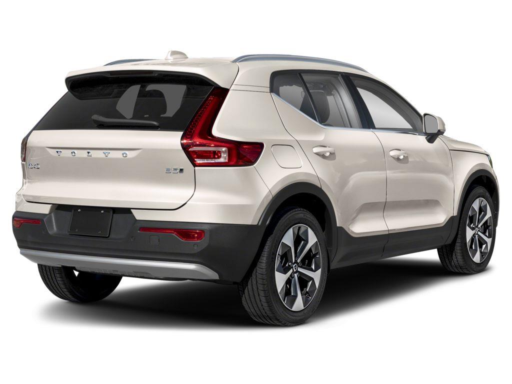 2026 Volvo XC40 B5 Ultra Dark Theme