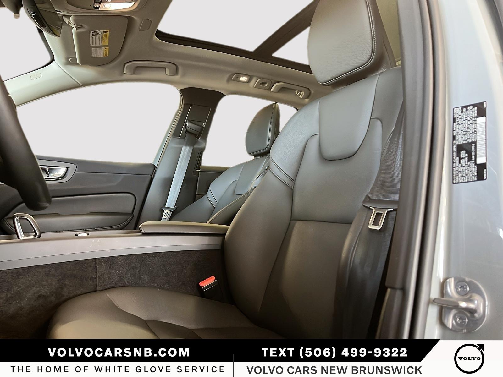 2024 Volvo XC60 B5 Plus Dark Theme