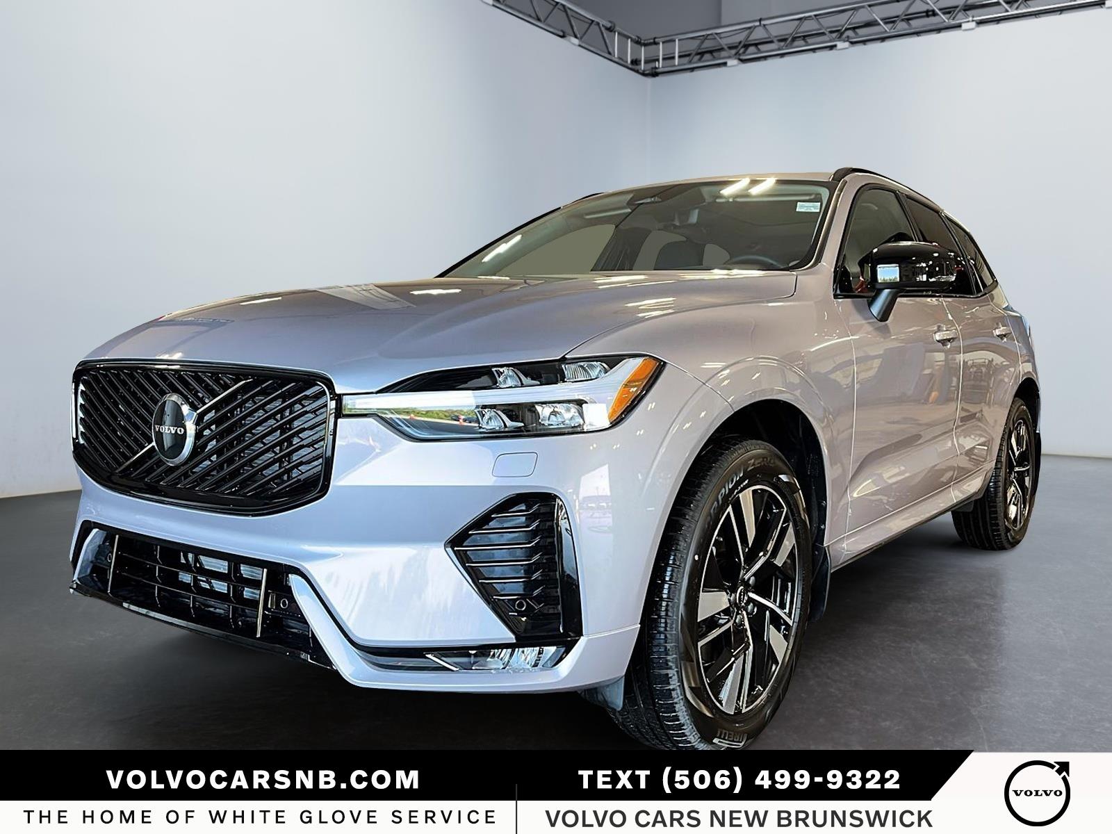 2026 Volvo XC60  B5 Core Dark Theme