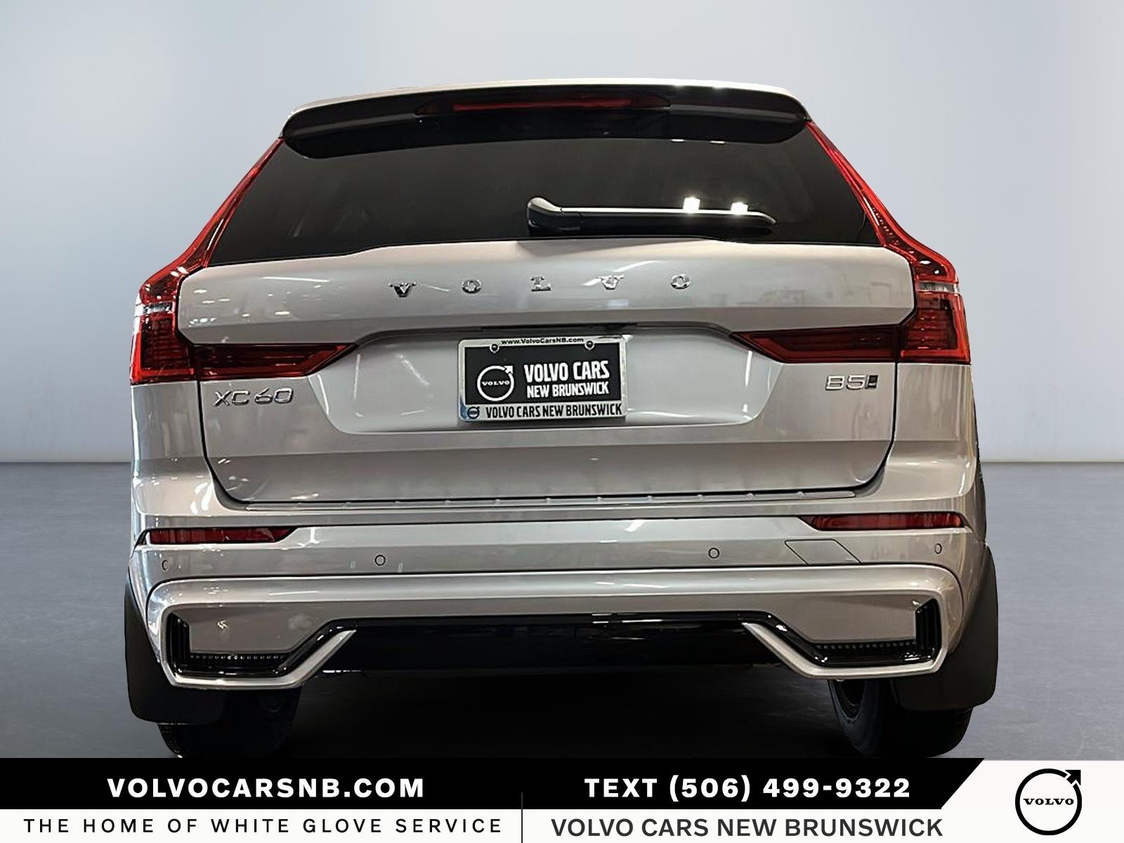 2026 Volvo XC60 B5 Core Dark Theme