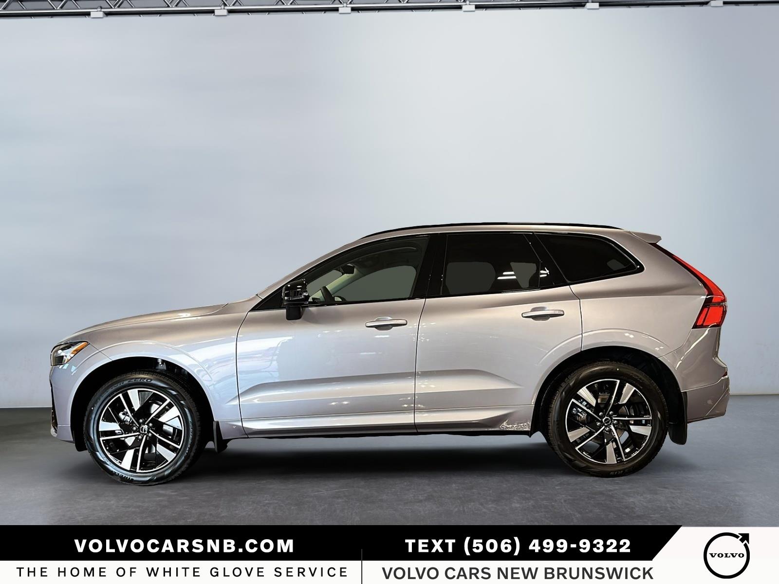 2026 Volvo XC60 B5 Core Dark Theme