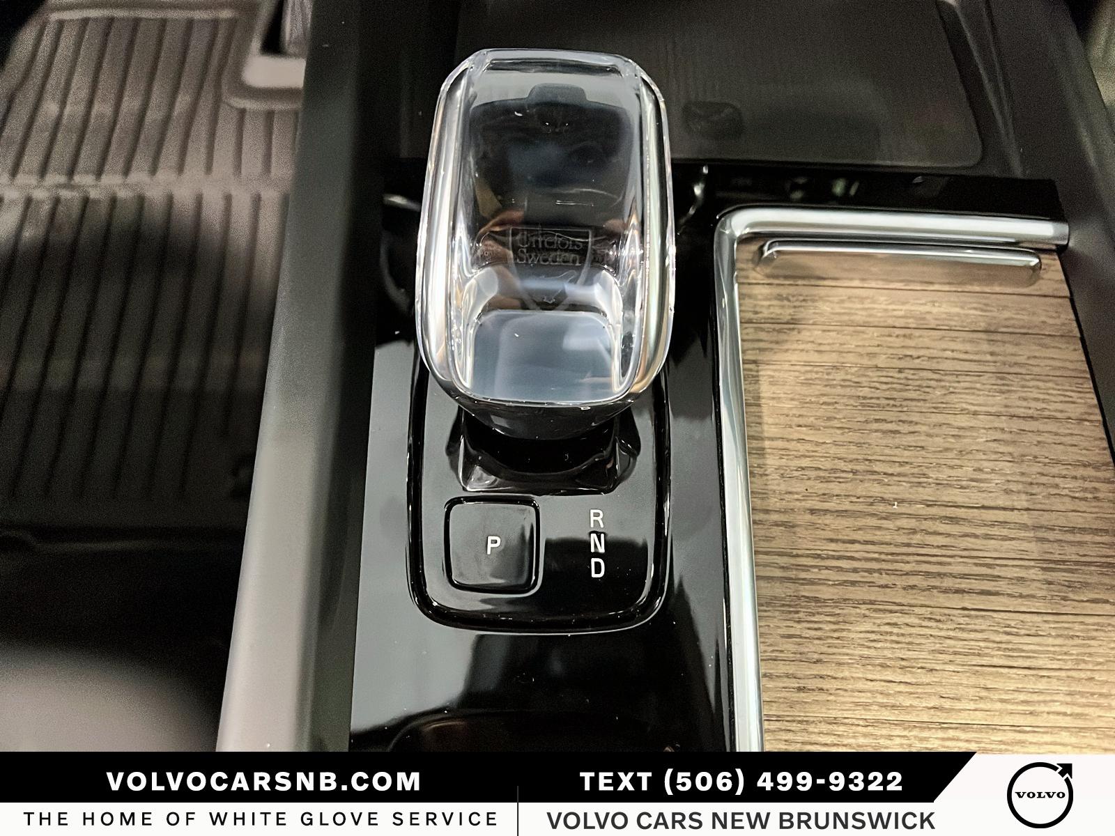 2026 Volvo XC60 B5 Core Dark Theme