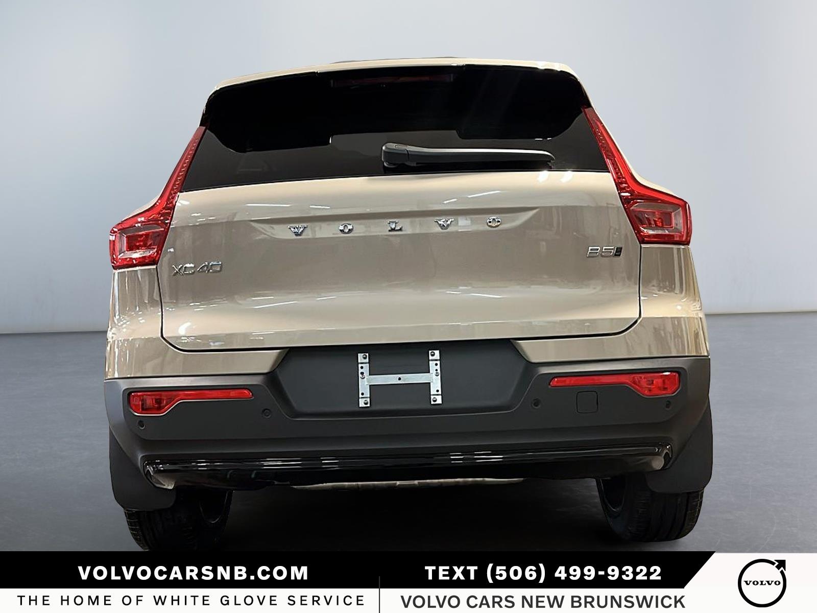 2026 Volvo XC40 B5 Ultra Dark Theme