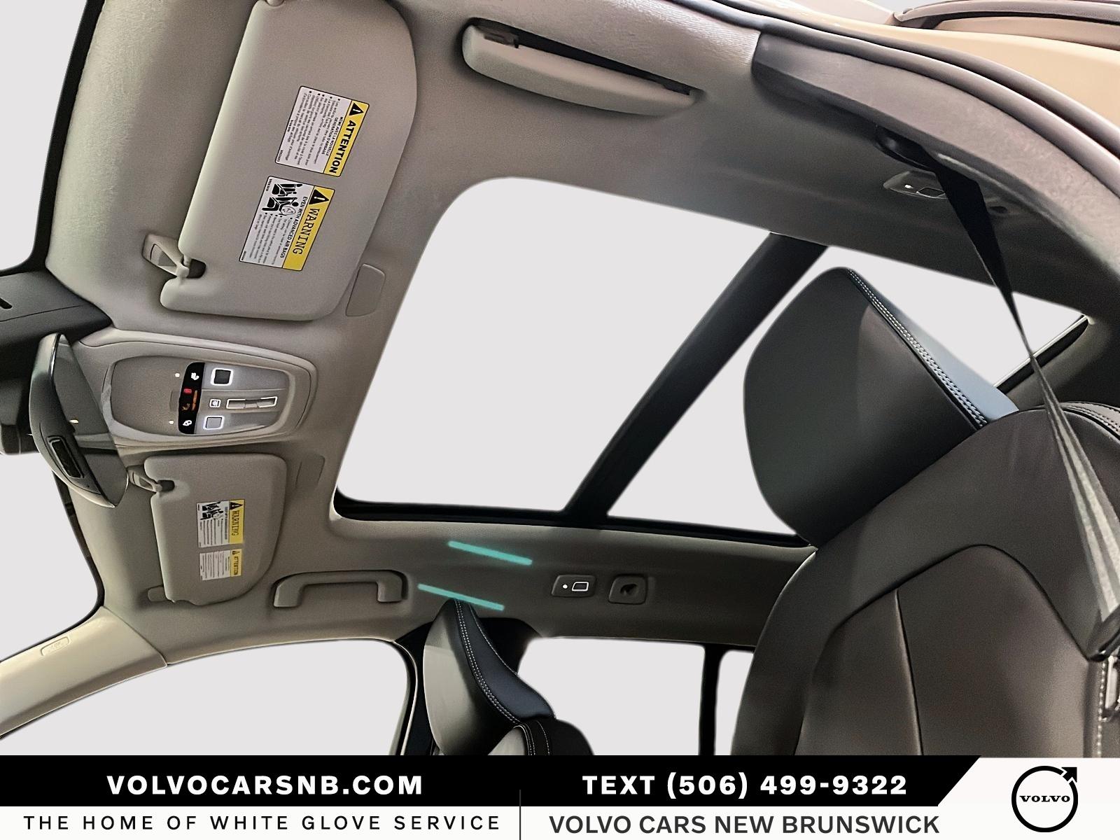 2026 Volvo XC40 B5 Ultra Dark Theme