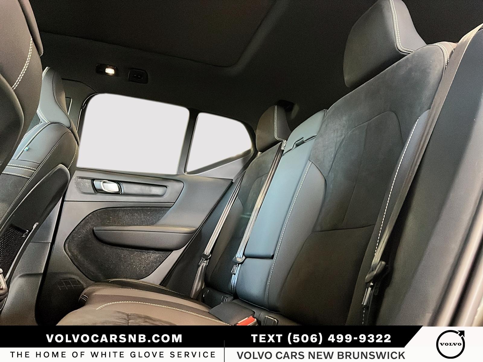 2026 Volvo XC40 B5 Plus Dark Theme