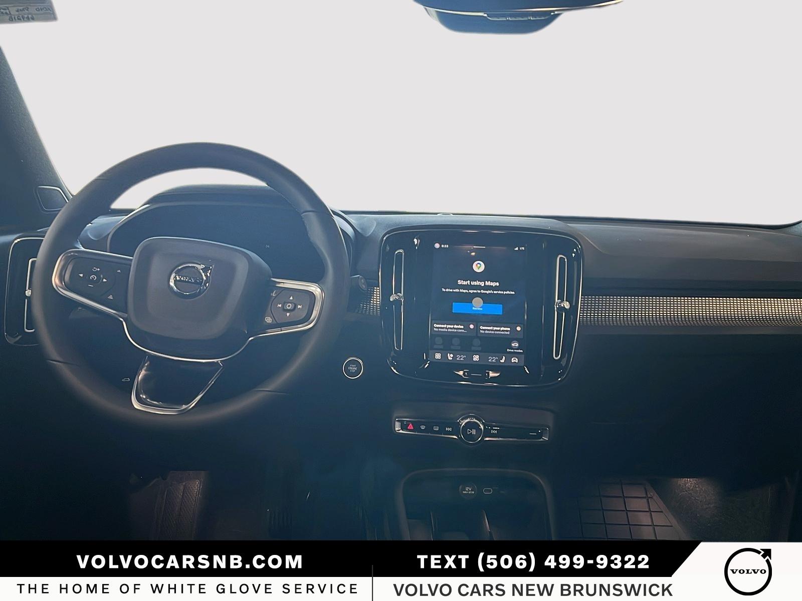 2026 Volvo XC40 B5 Plus Dark Theme