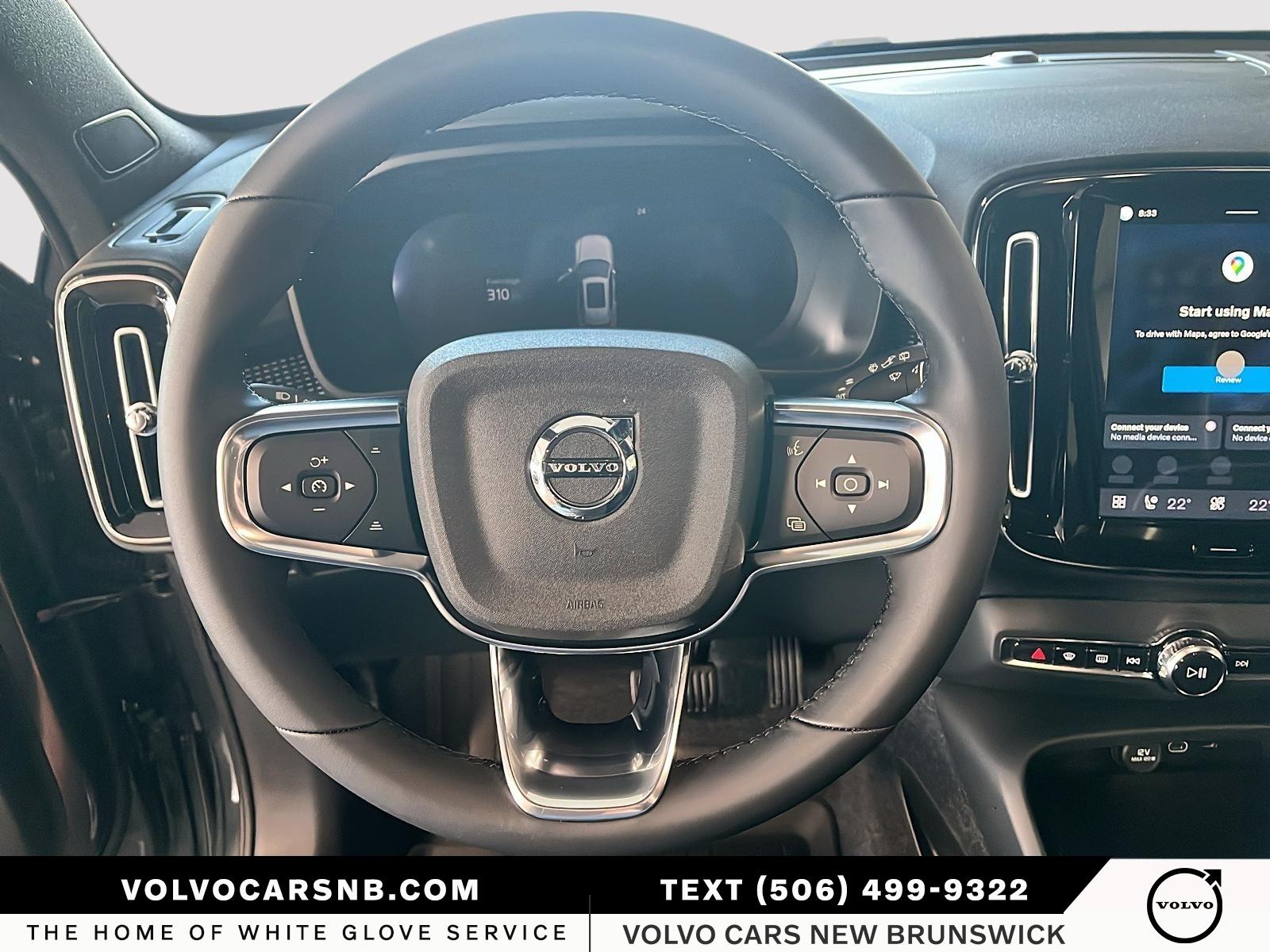 2026 Volvo XC40 B5 Plus Dark Theme