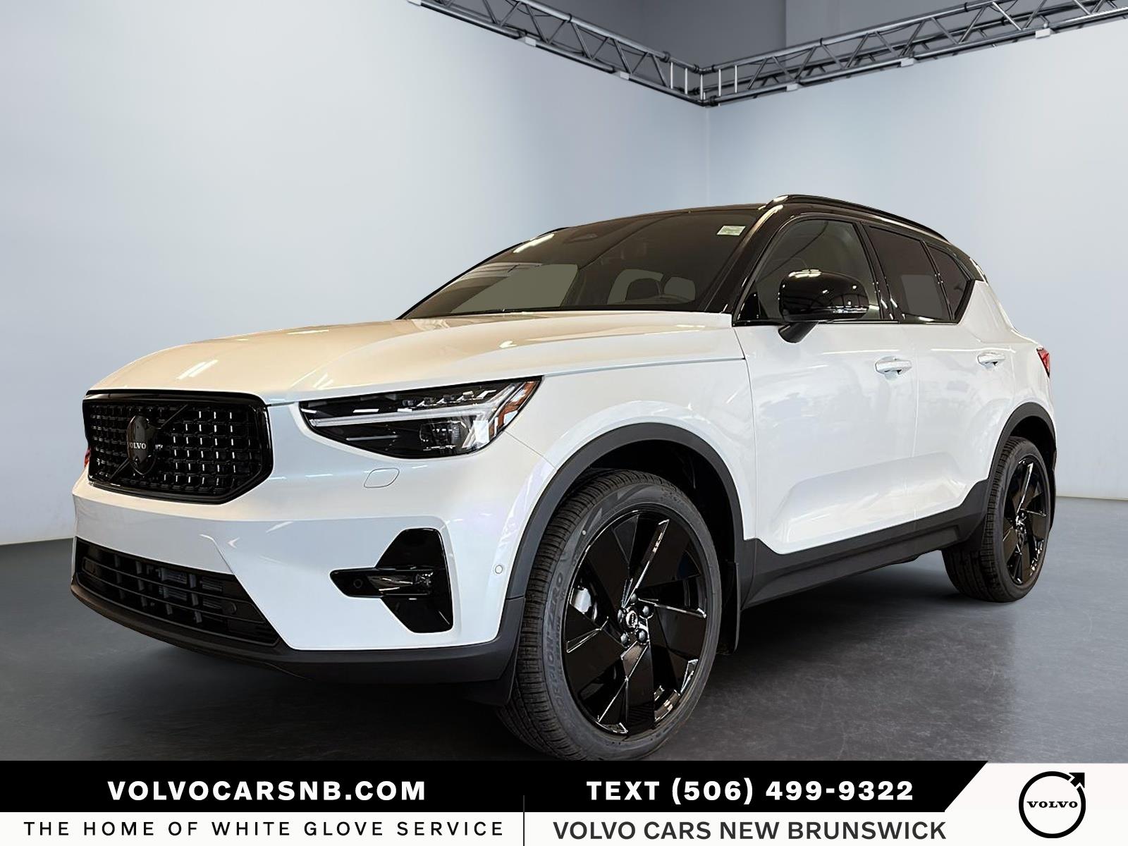 2026 Volvo XC40  B5 Ultra Black Edition