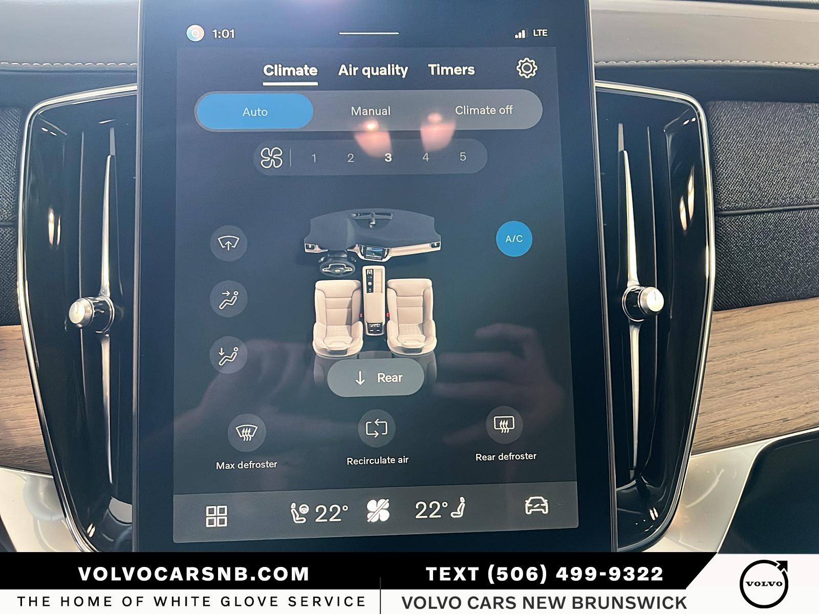 2026 Volvo XC90 B6 Core Bright Theme
