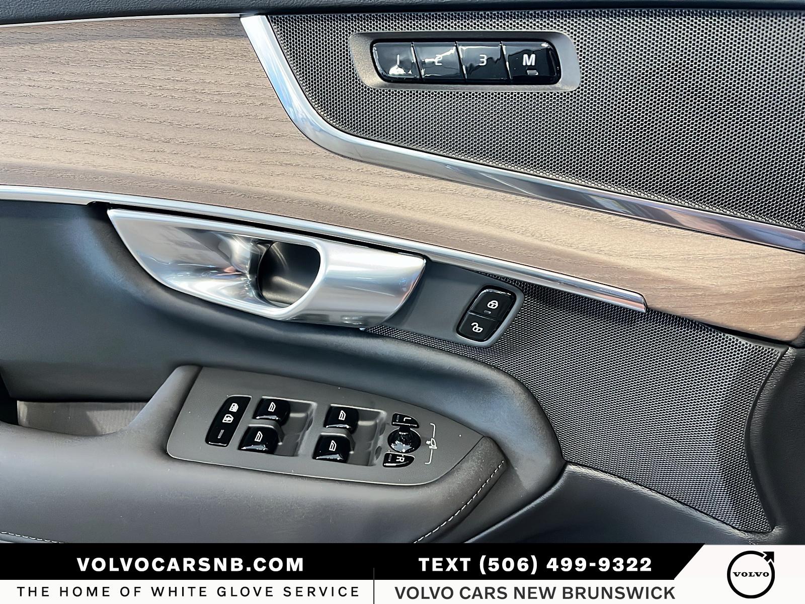 2026 Volvo XC90 B6 Core Bright Theme