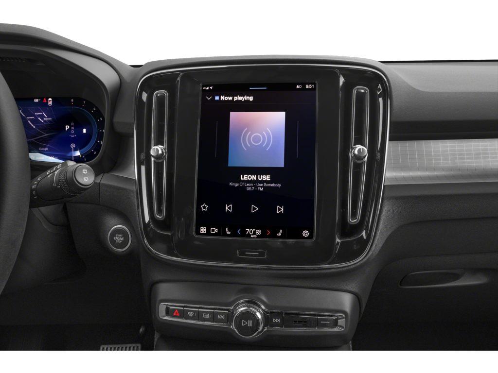 2026 Volvo XC40 B5 Plus Dark Theme