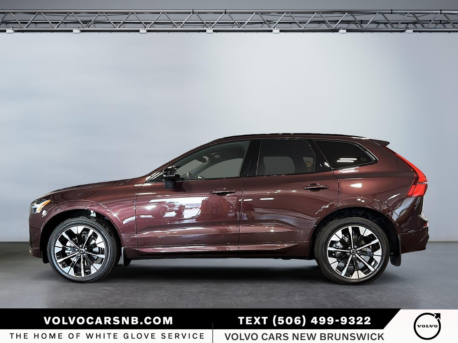 2026 Volvo XC60 B5 Plus Dark Theme
