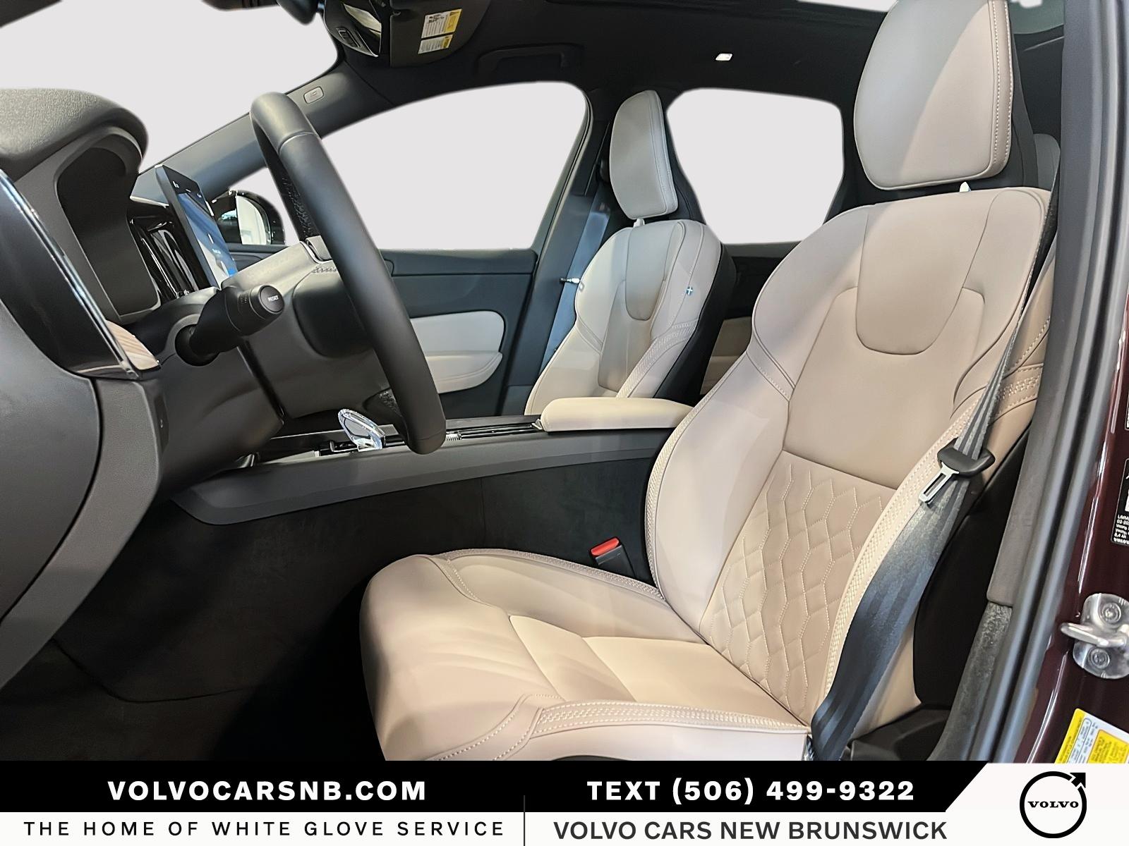 2026 Volvo XC60 B5 Plus Dark Theme