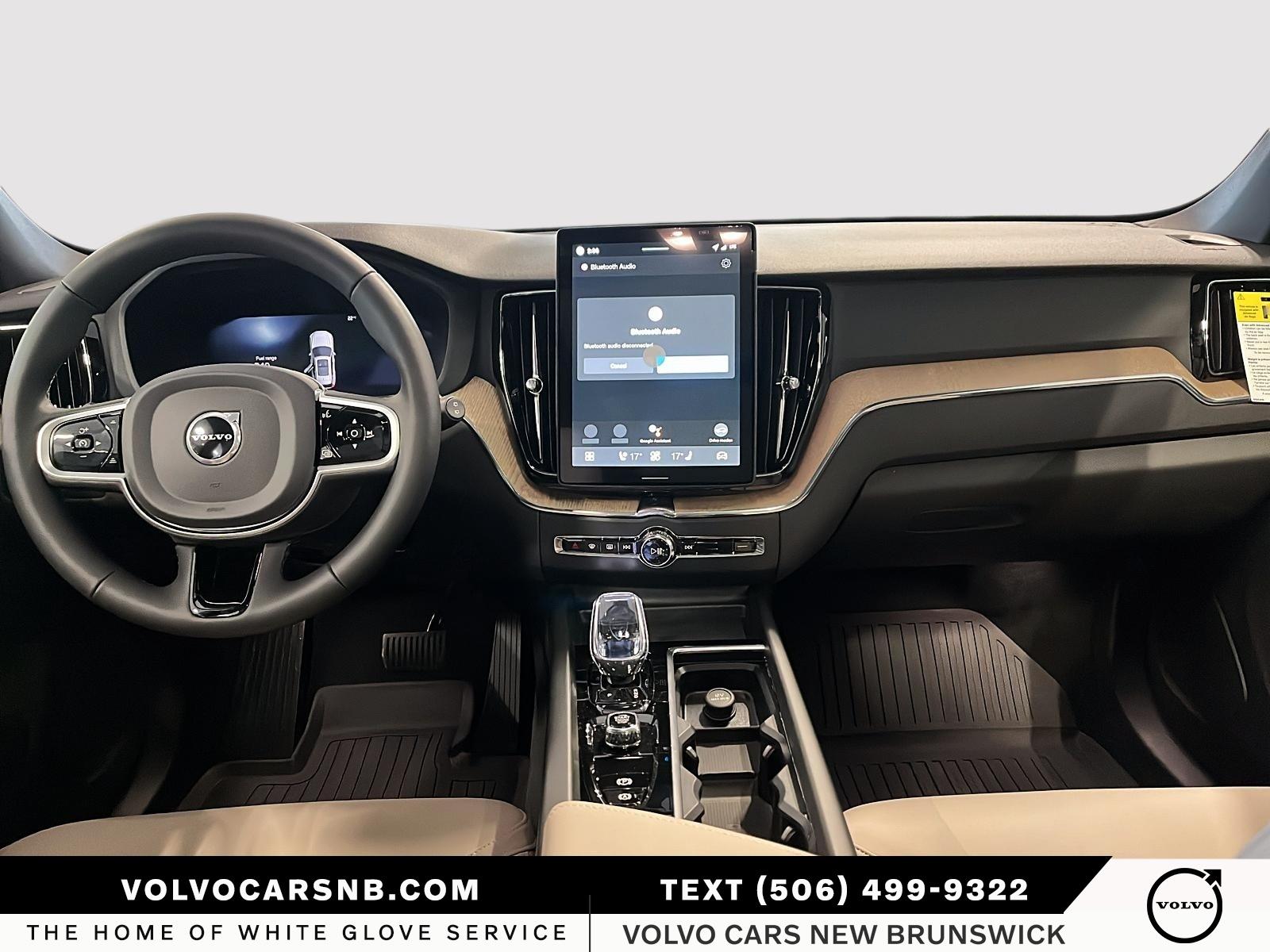 2026 Volvo XC60 B5 Plus Dark Theme