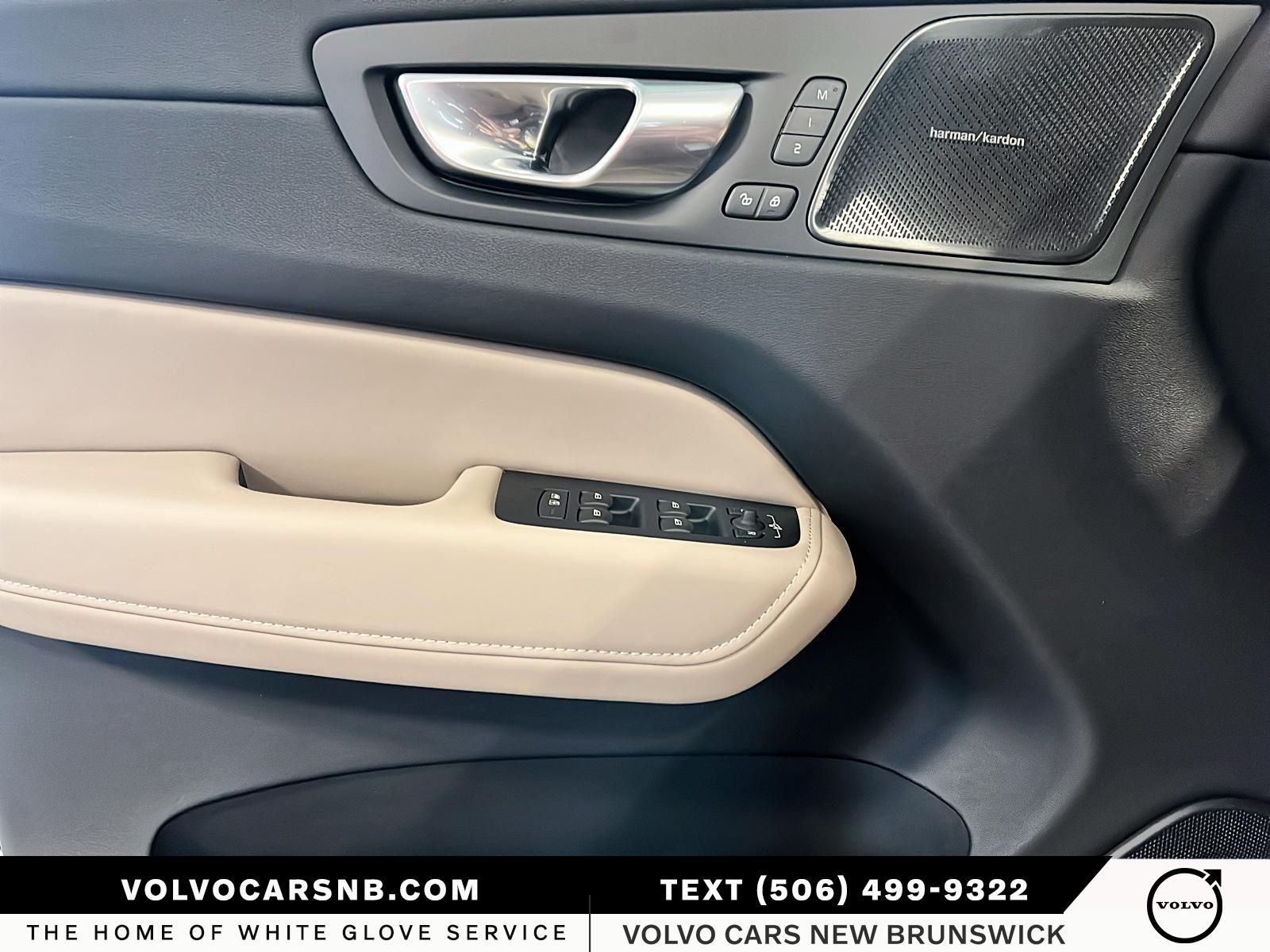 2026 Volvo XC60 B5 Plus Dark Theme