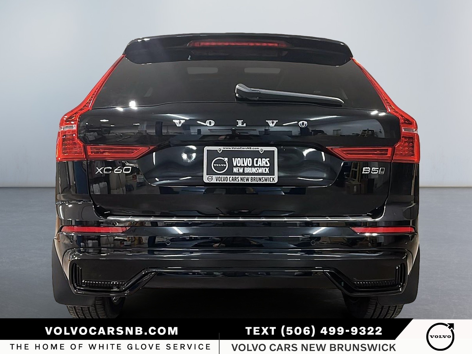 2024 Volvo XC60 B5 Plus Dark Theme