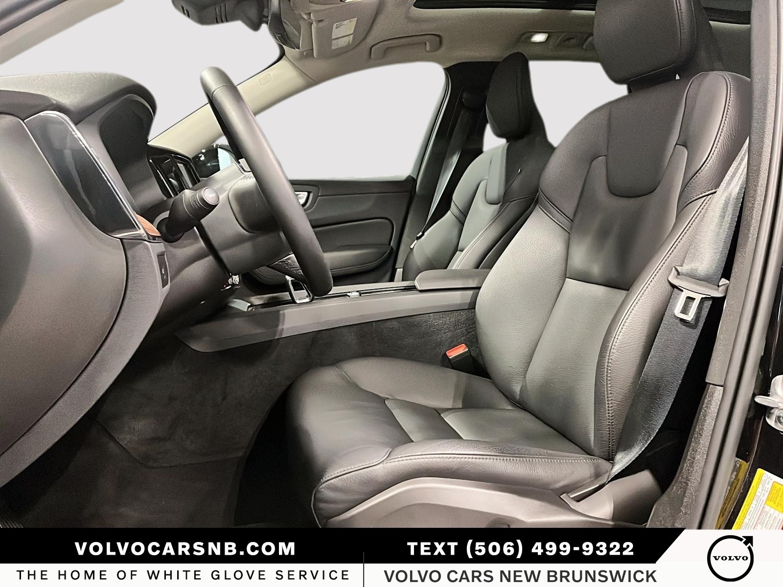 2024 Volvo XC60 B5 Plus Dark Theme