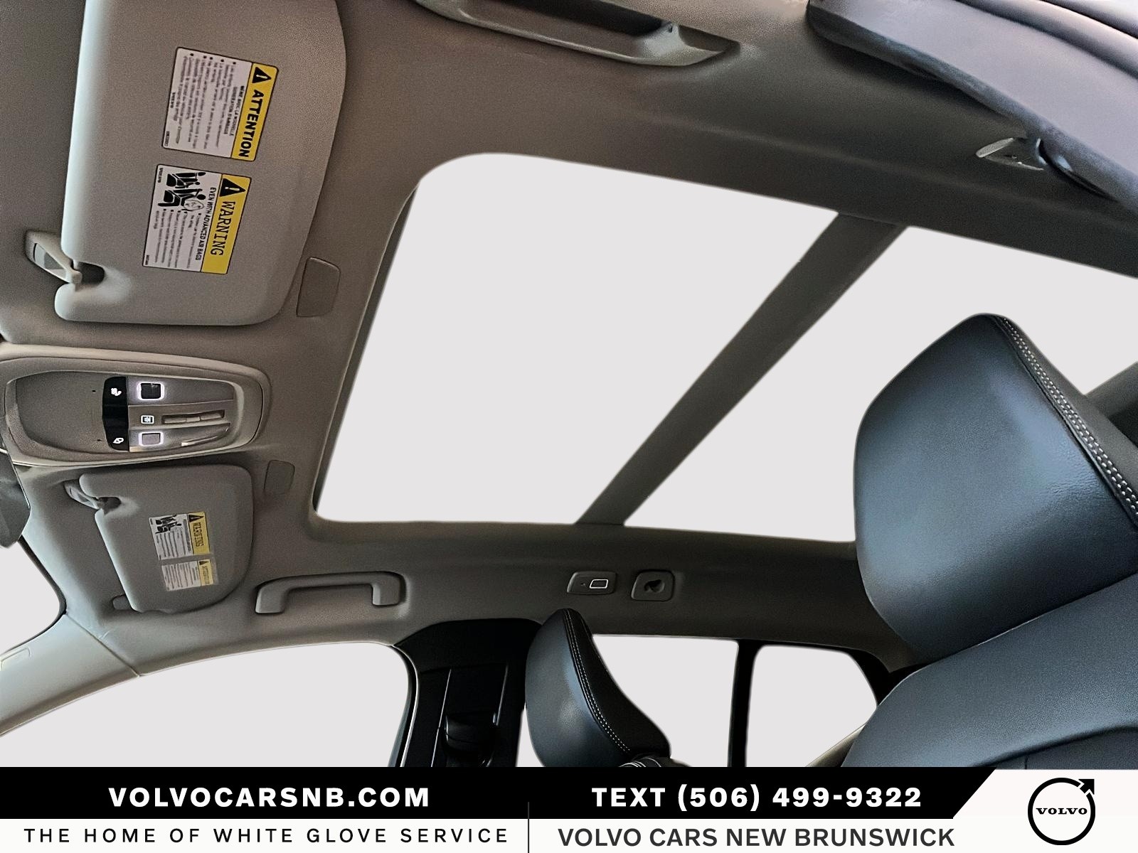 2025 Volvo XC40 B5 Plus Dark Theme