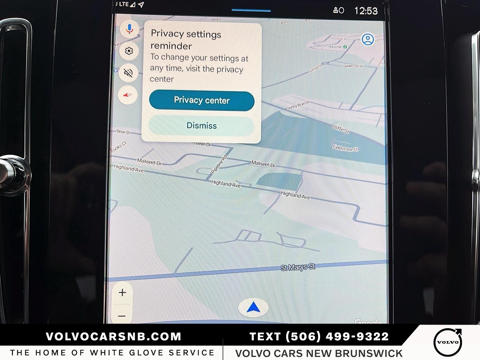 2025 Volvo XC40 B5 Plus Dark Theme