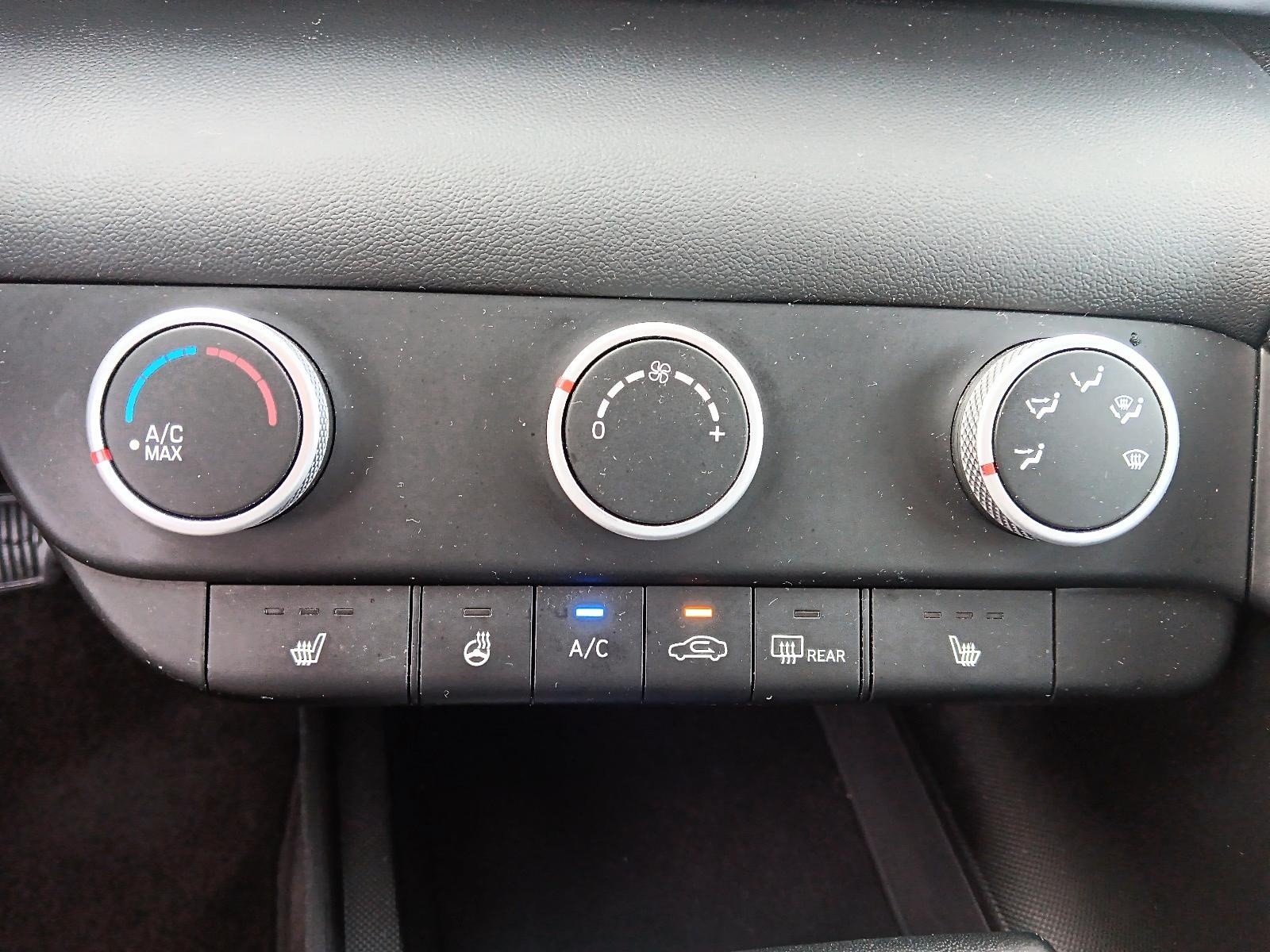 2023 Hyundai Elantra Preferred