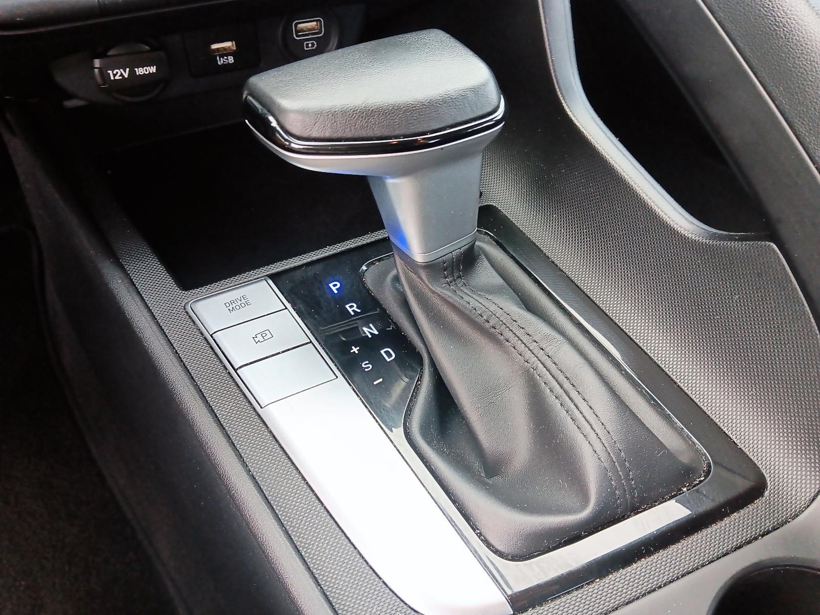 2023 Hyundai Elantra Preferred