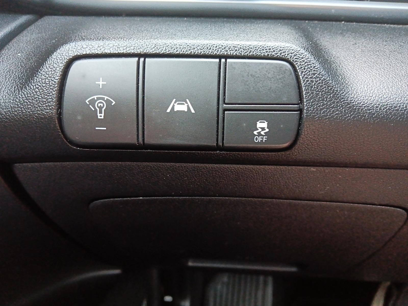 2023 Hyundai Elantra Preferred