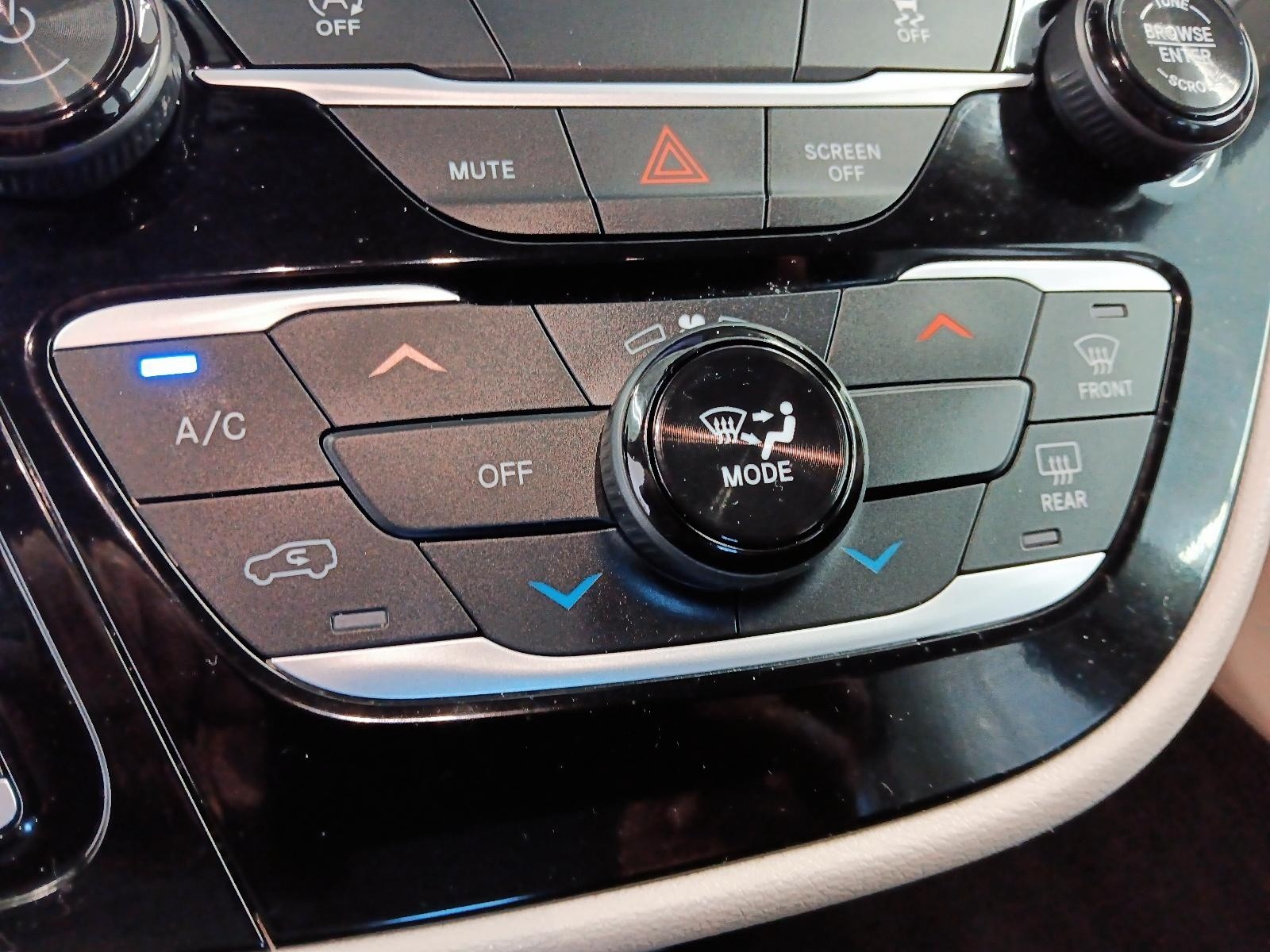 2024 Chrysler Grand Caravan SXT