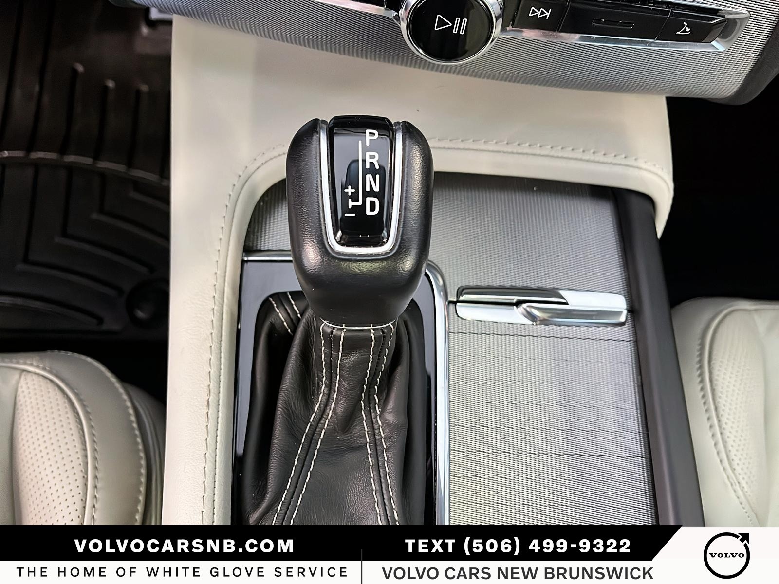 2022 Volvo XC90 T6 R-Design 7 Passenger
