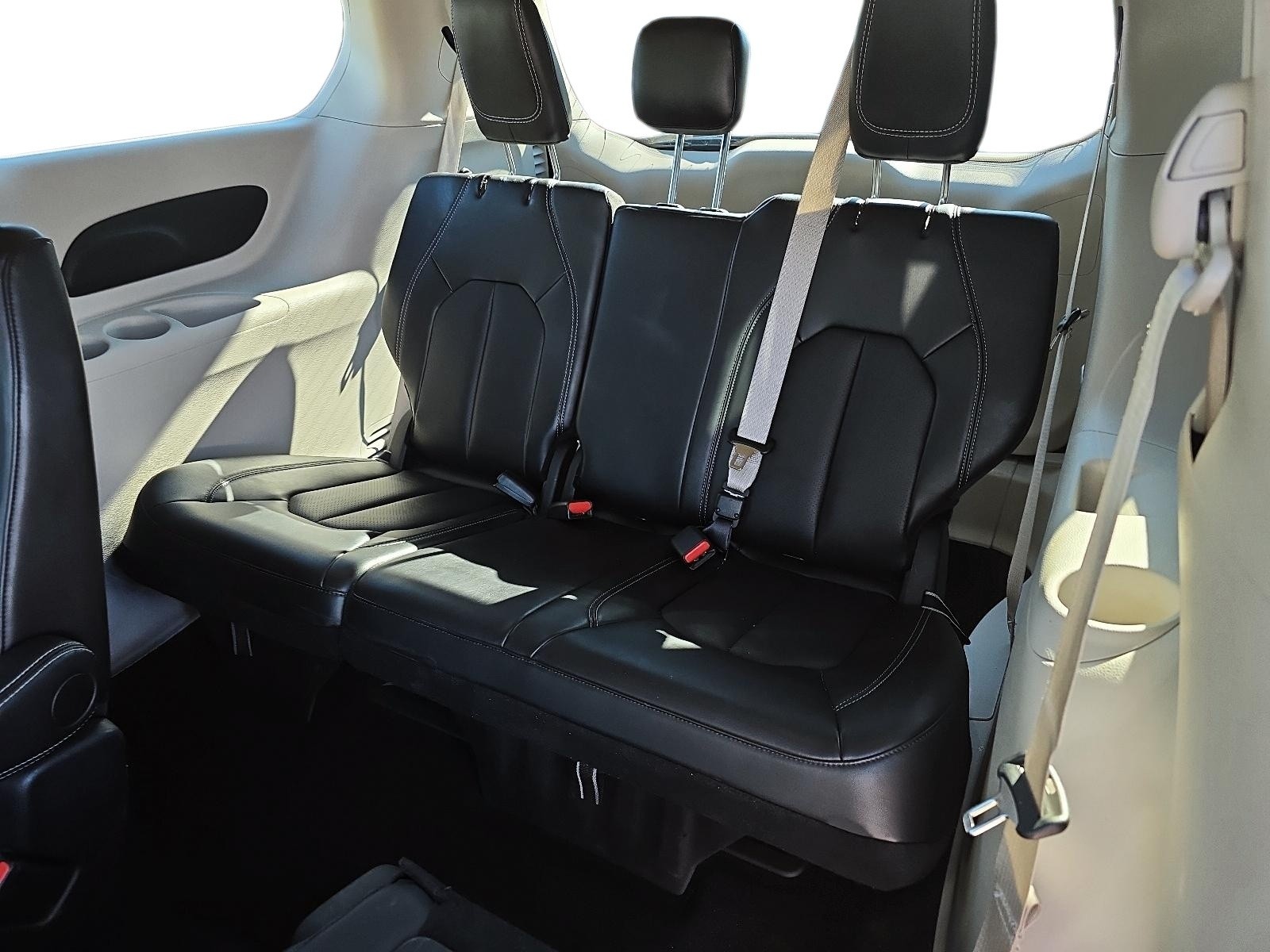 2024 Chrysler Pacifica Touring-L