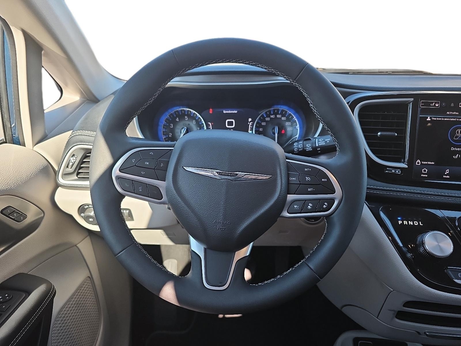 2024 Chrysler Pacifica Touring-L