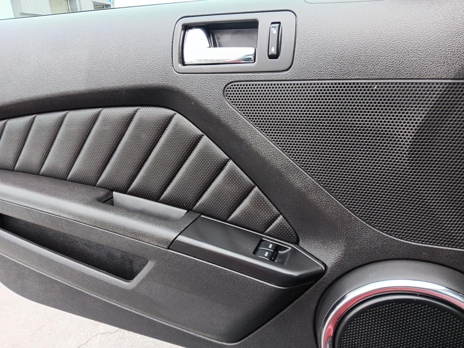 2014 Ford Mustang V6 Premium