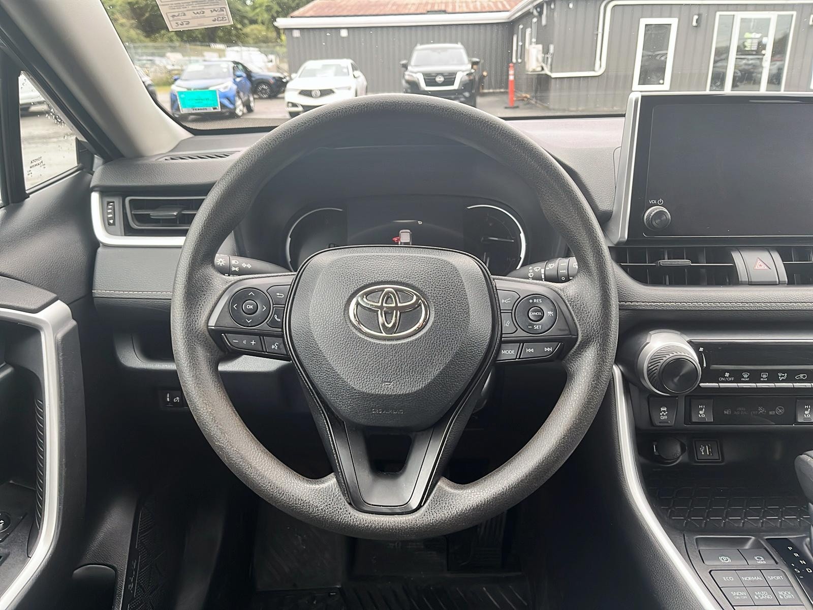 2023 Toyota RAV4 LE
