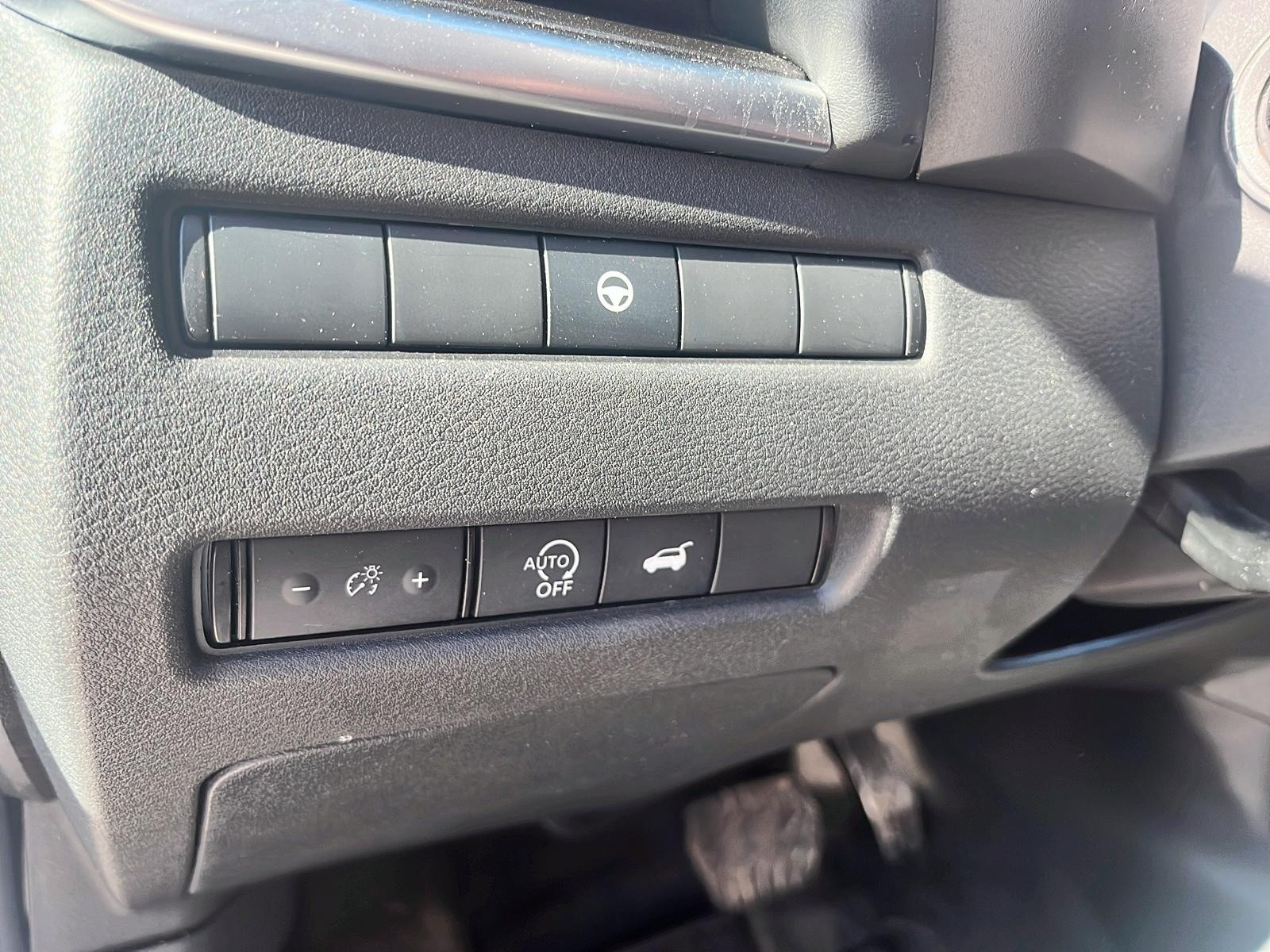 2024 Nissan Rogue SV Moonroof