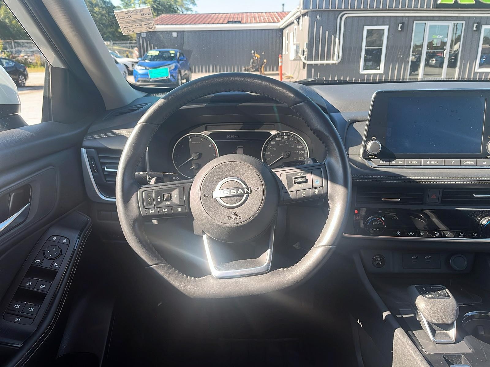 2024 Nissan Rogue SV Moonroof