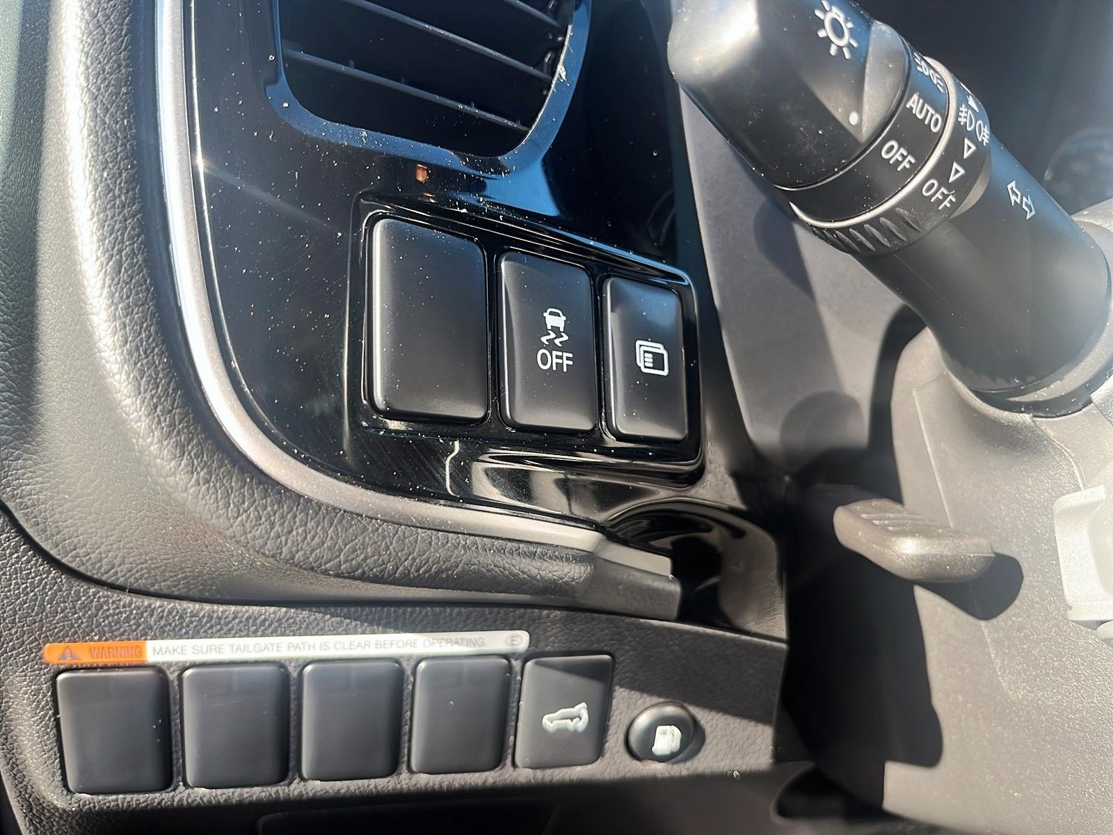 2020 Mitsubishi Outlander Plug-In Hybrid LE