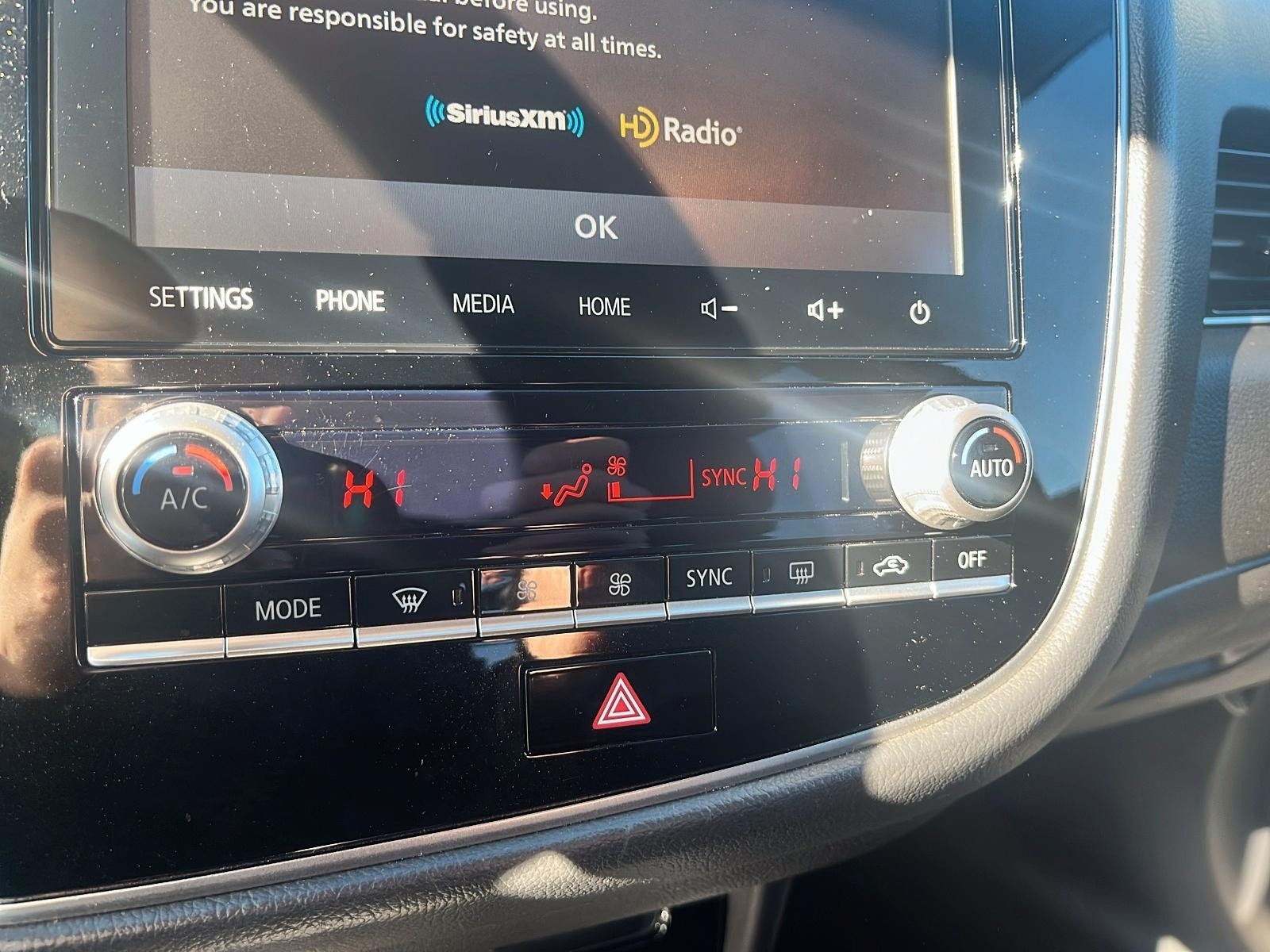 2020 Mitsubishi Outlander Plug-In Hybrid LE