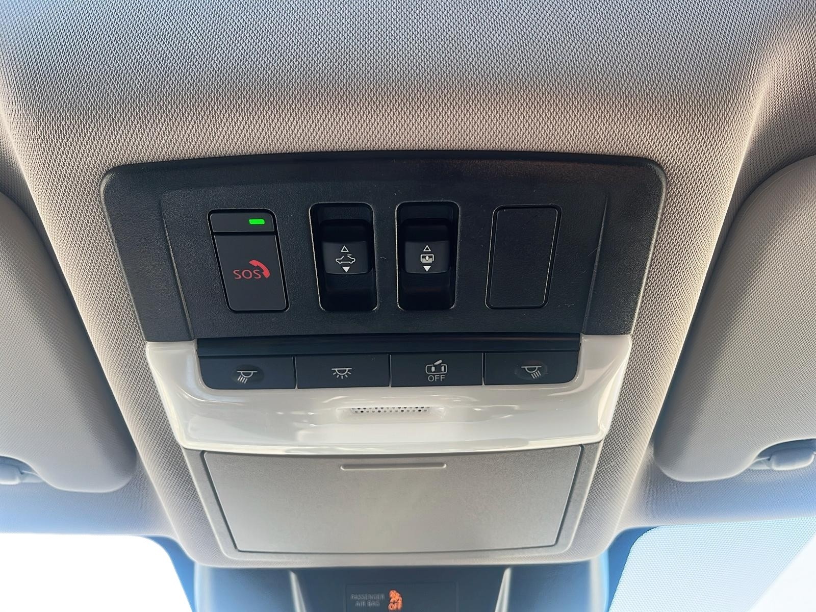 2024 Nissan Rogue SV Moonroof