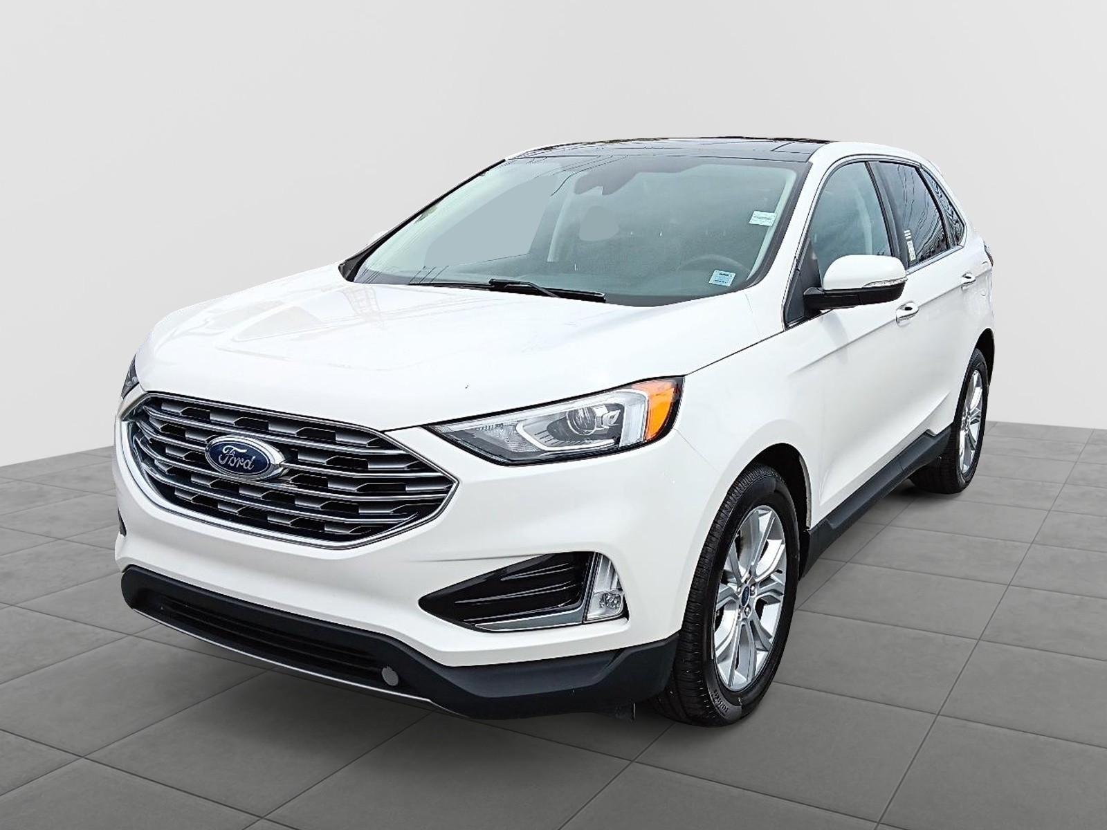 2020 Ford Edge  Titanium