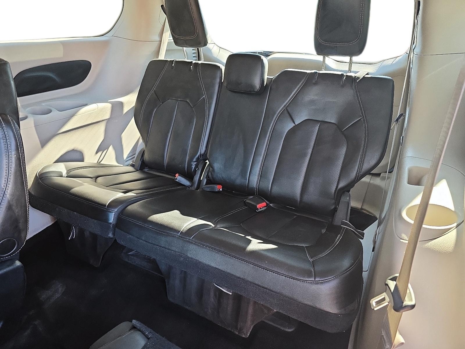 2023 Chrysler Pacifica Touring-L