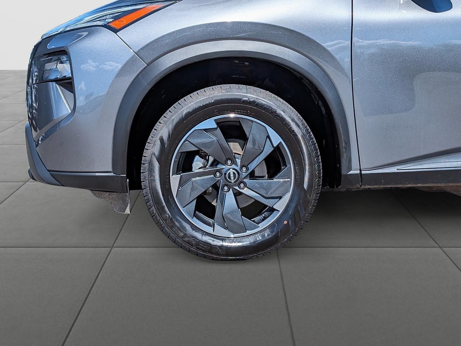 2024 Nissan Rogue SV Moonroof