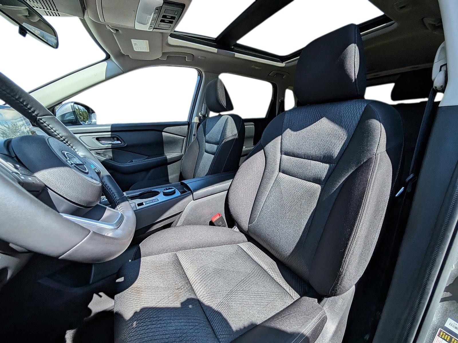 2024 Nissan Rogue SV Moonroof