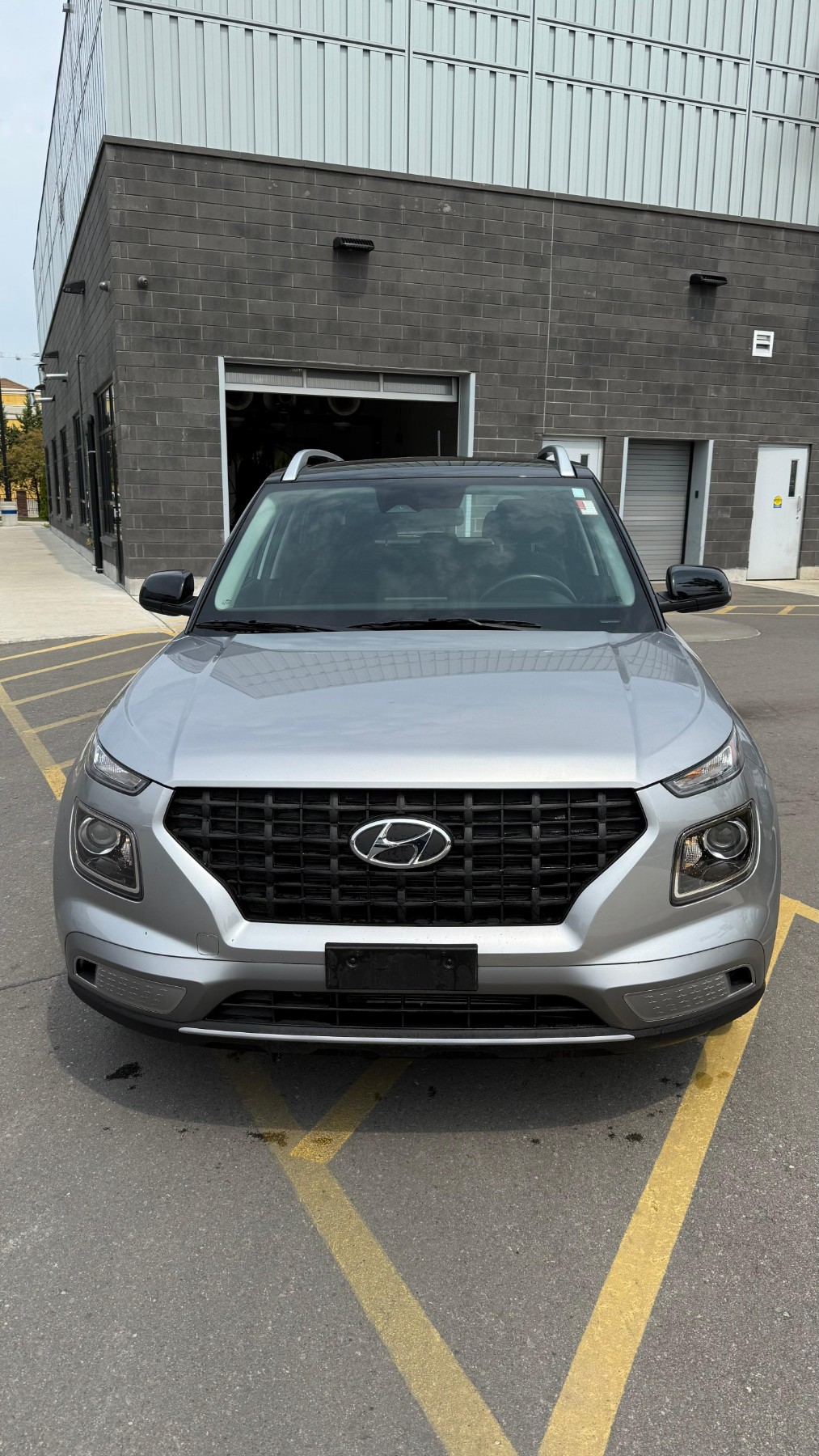 2023 Silver Hyundai Venue Preferred FWD SUV