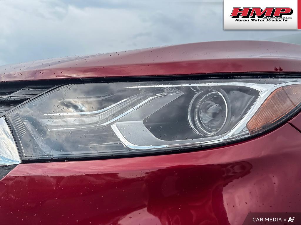 used 2021 Chevrolet Equinox car, priced at $26,284