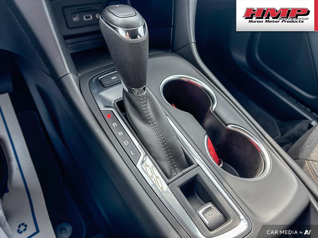 used 2021 Chevrolet Equinox car, priced at $26,284