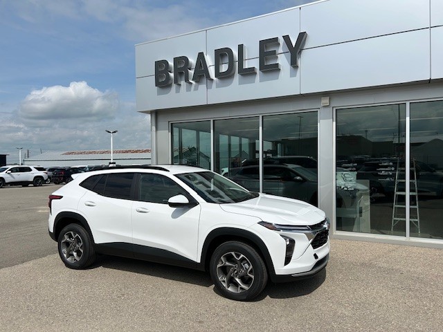 2025 Chevrolet Trax LT FWD