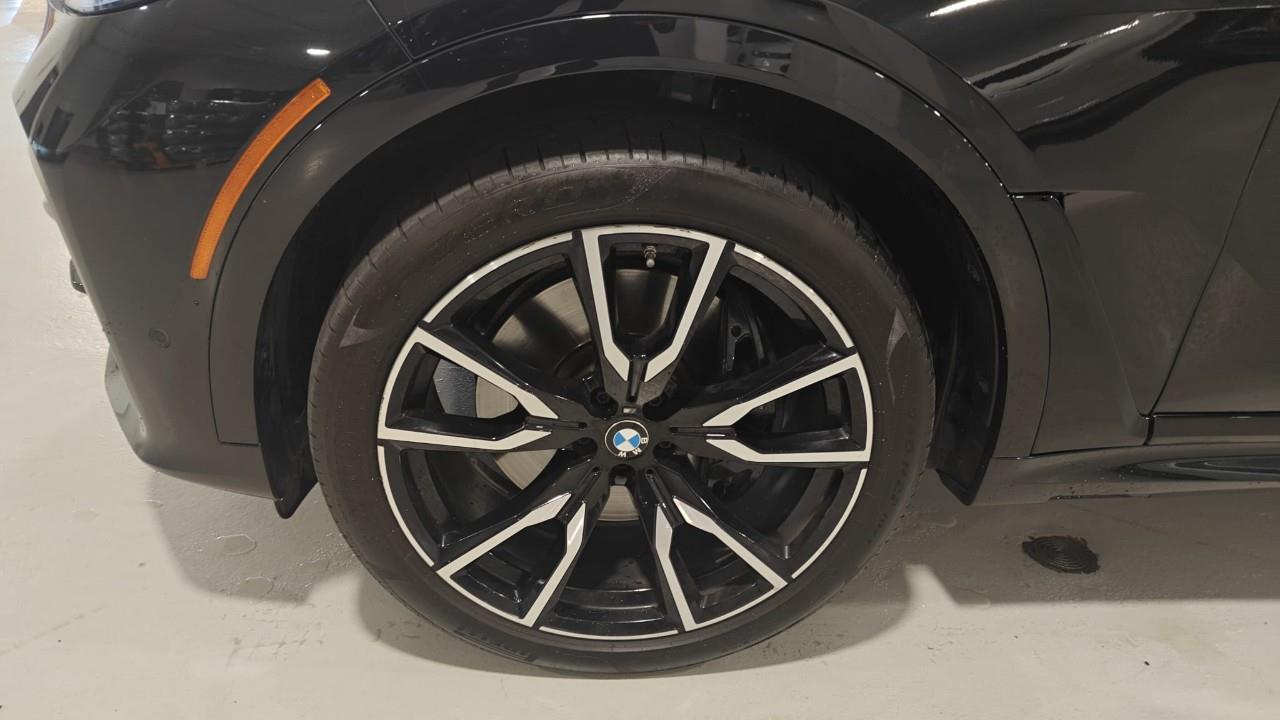 2022 BMW X7 xDrive40i, Toronto, Cash