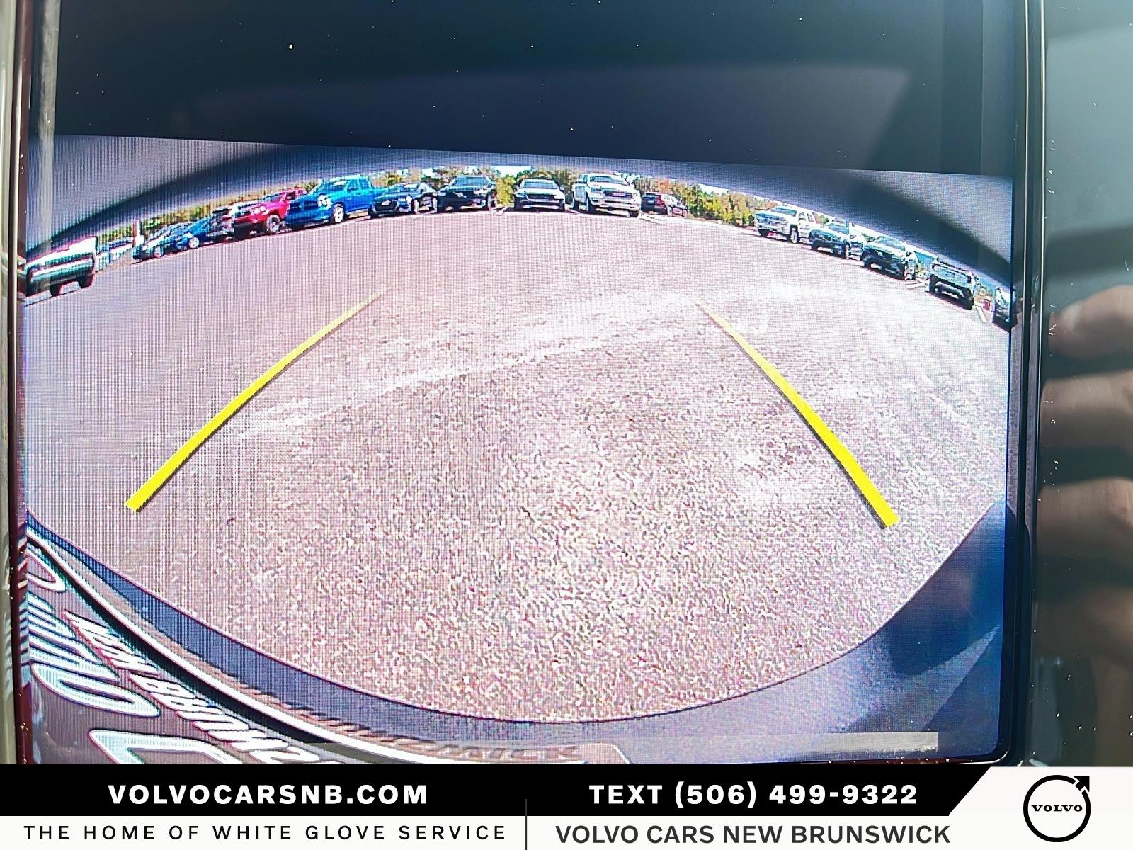 2026 Volvo XC40 B5 Core Dark Theme