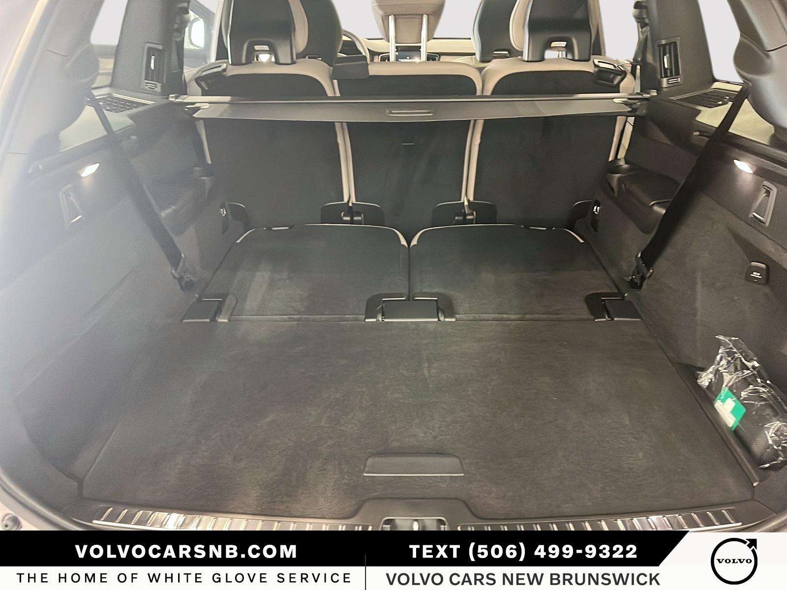 2026 Volvo XC90 B6 Plus Dark Theme