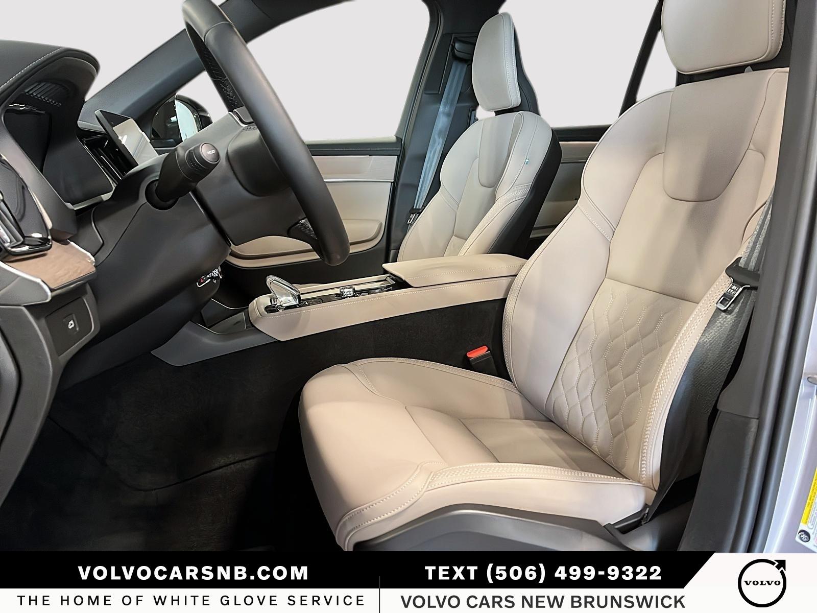 2026 Volvo XC90 B6 Plus Dark Theme